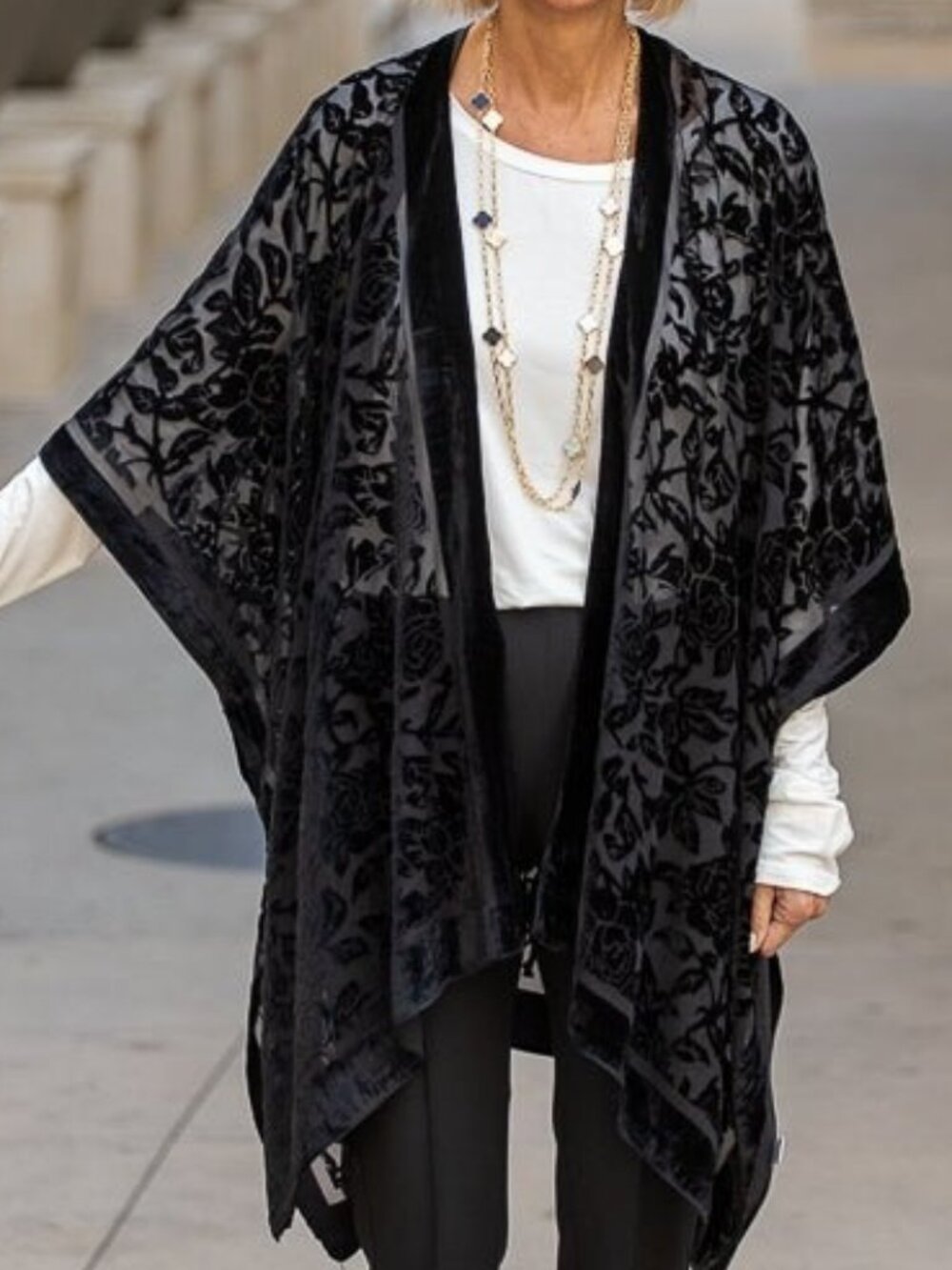 Avenue Black Floral Burnout Velvet Kimono Cardigan Whimsical One Size
